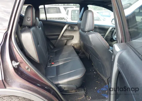 2018 Toyota Rav4 Se z USA, uszkodzony, nr VIN 2T3JFREV1JW764335